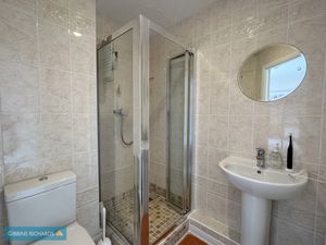 En-suite to 2nd bedroom- click for photo gallery
